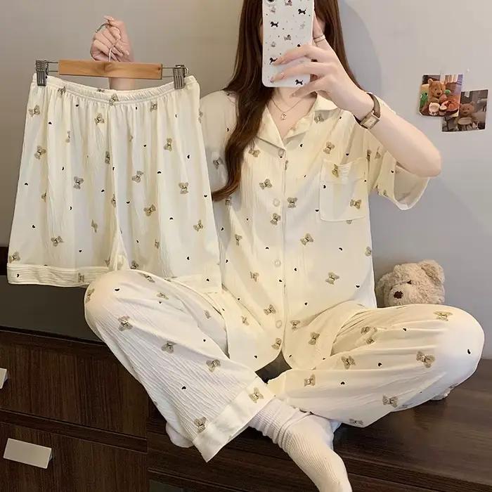 Dámske letné pyžamo s medvedíkom a srdiečkovými volánmi
