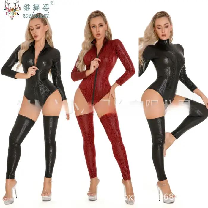 Dámske latexovo-kožené body s opaskom