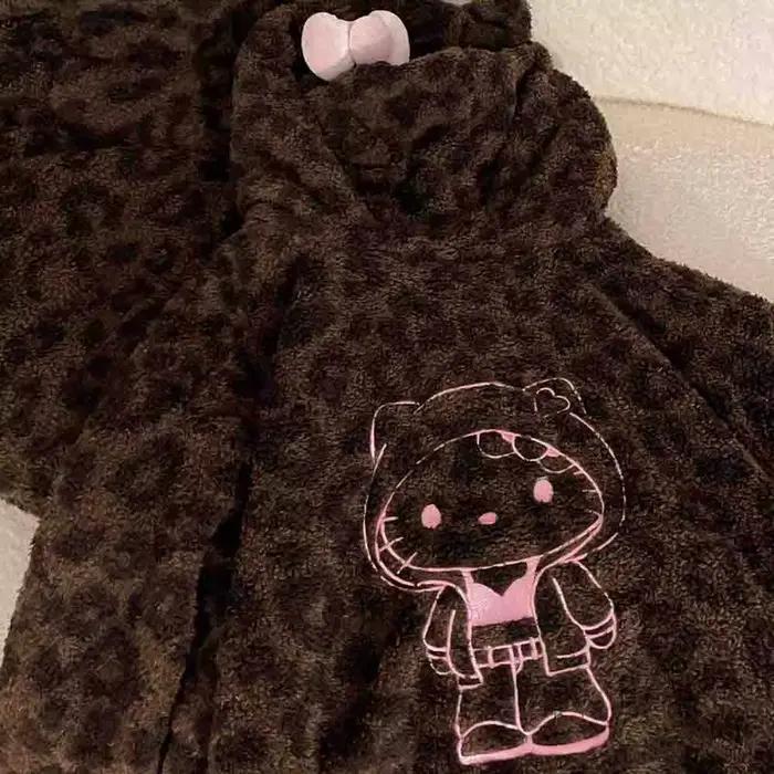 Dvojdielne pyžamo s kapucňou Hello Kitty pre ženy
