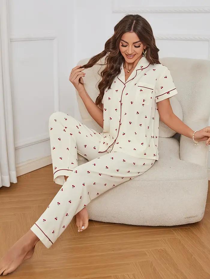 Ensemble pyjama texturé imprimé cerise, décontracté, manches courtes, boutons, haut à revers et pantalon élastique, vêtements de nuit pour femmes