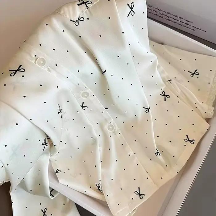 Pyjama pantalon à manches longues, Chic, d'inspiration française, haute couture, esthétique, Instagram, adorné par nœud, en soie glacée, garnis de dentelle