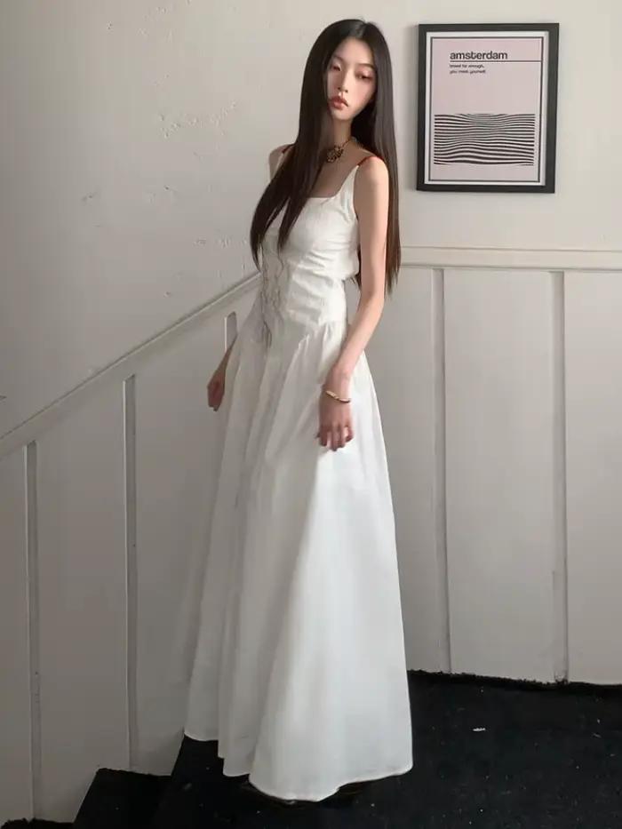 Elegantné vyšívané šaty pre ženy