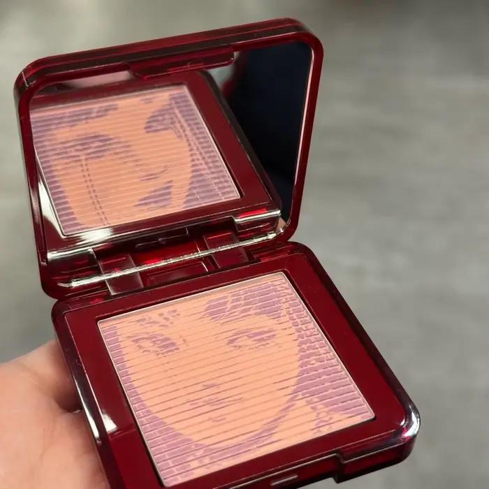 Little Ondine krémová lícenka plávajúci tieň púder Blush rozjasňuje prírodu dlhotrvajúca