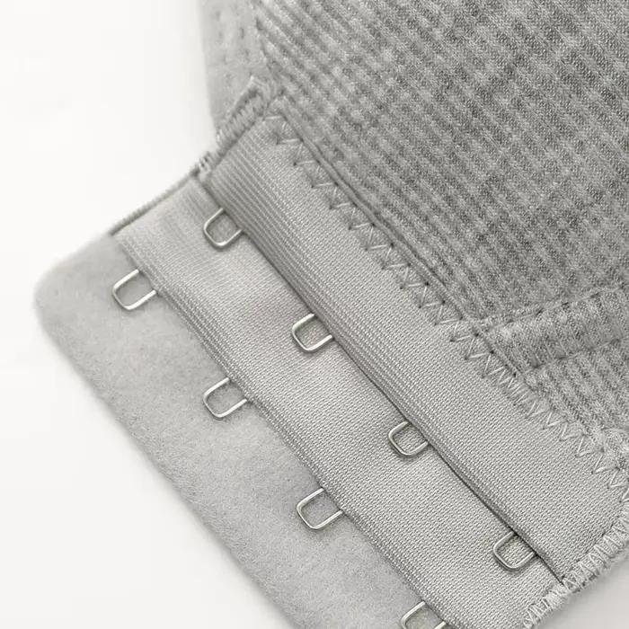 Soutien-gorge pour femmes, fermeture frontale sans fil, couleur unie, couverture complète, bonnets fixes, plus considéré pour les personnes d'âge moyen et les personnes âgées individuelles