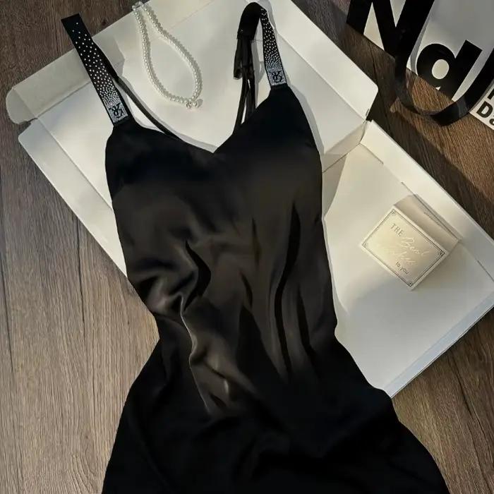 Nouvelle Robe de Nuit en Soie Glacée Avancée, Style Été, Col en V Sexy, Confortable et Douce pour la Peau, Vêtements d'Intérieur