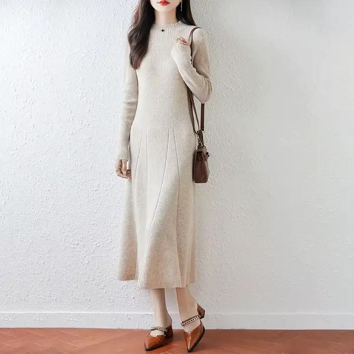 Nové dámske šaty s okrúhlym výstrihom a svetrom z 100% merino vlny na jeseň a zimu
