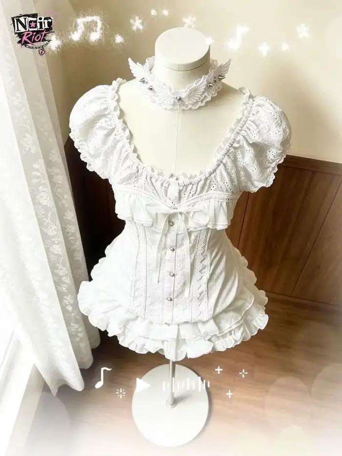 Dvojdielny set Sweet Lolita pre ženy: vypasovaná blúzka s nafúknutými rukávmi a čipkovanými volánmi + roztomilá a ležérna japonská mini-sukňa Kawaii