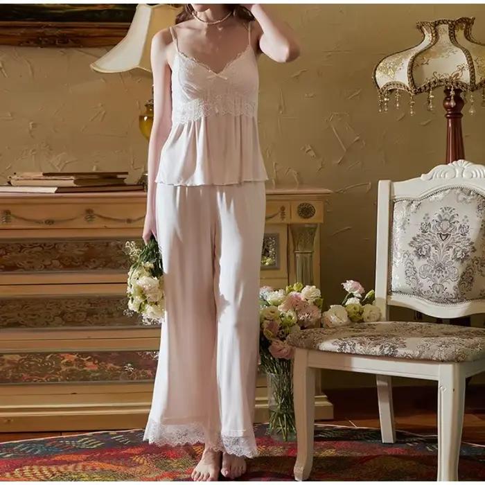 Pyjama sexy en modal pour femme, style rétro français, avec soutien-gorge intégré, bretelles en dentelle et pantalon large, idéal pour l'été