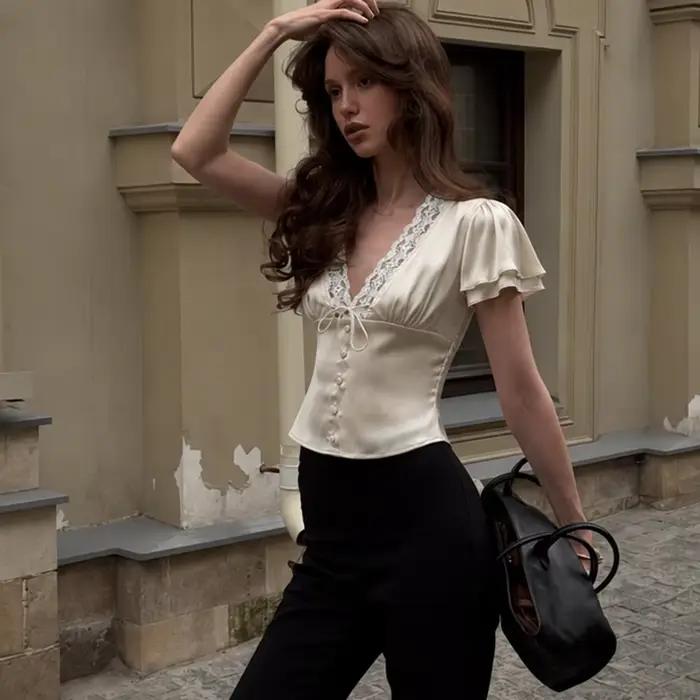 Elegantné čipkové tričko Tuularose pre ženy