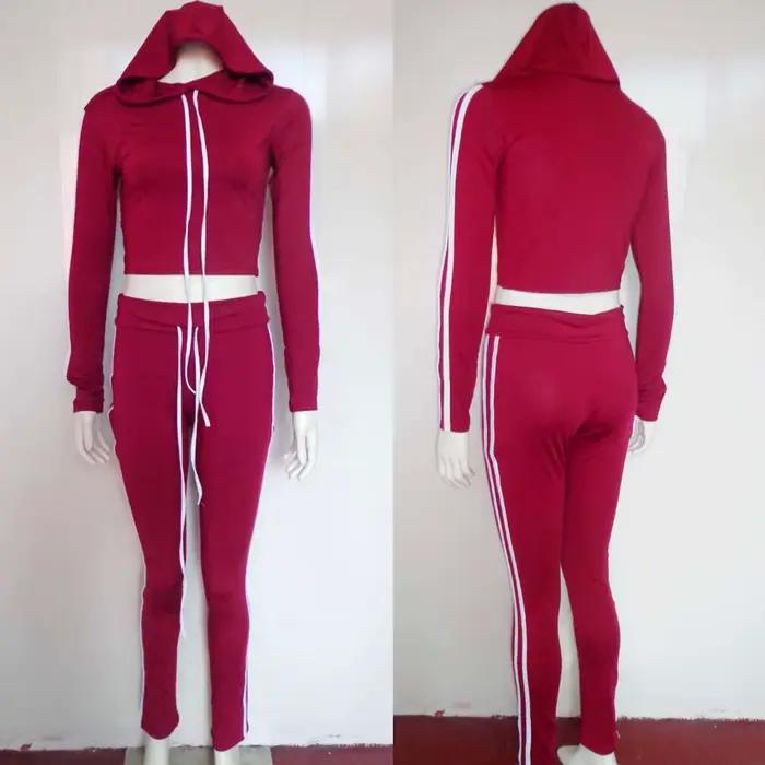 Ensemble de survêtement femme Fitness décontracté 2 pièces ensembles côté rayé à capuche culture hauts et pantalons survêtement extensible deux pièces tenue Chandal
