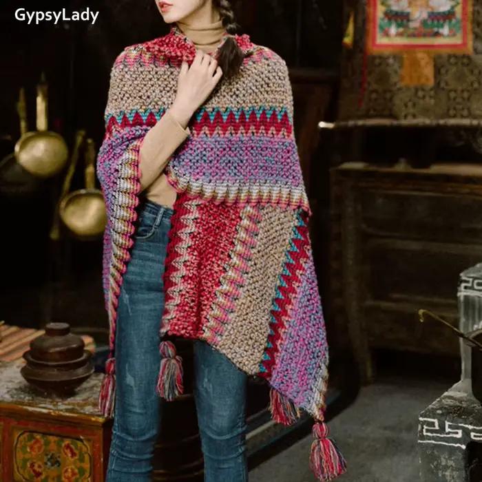 Dámske vintage boho pončo Everaks s kvetinovým vzorom a strapcami