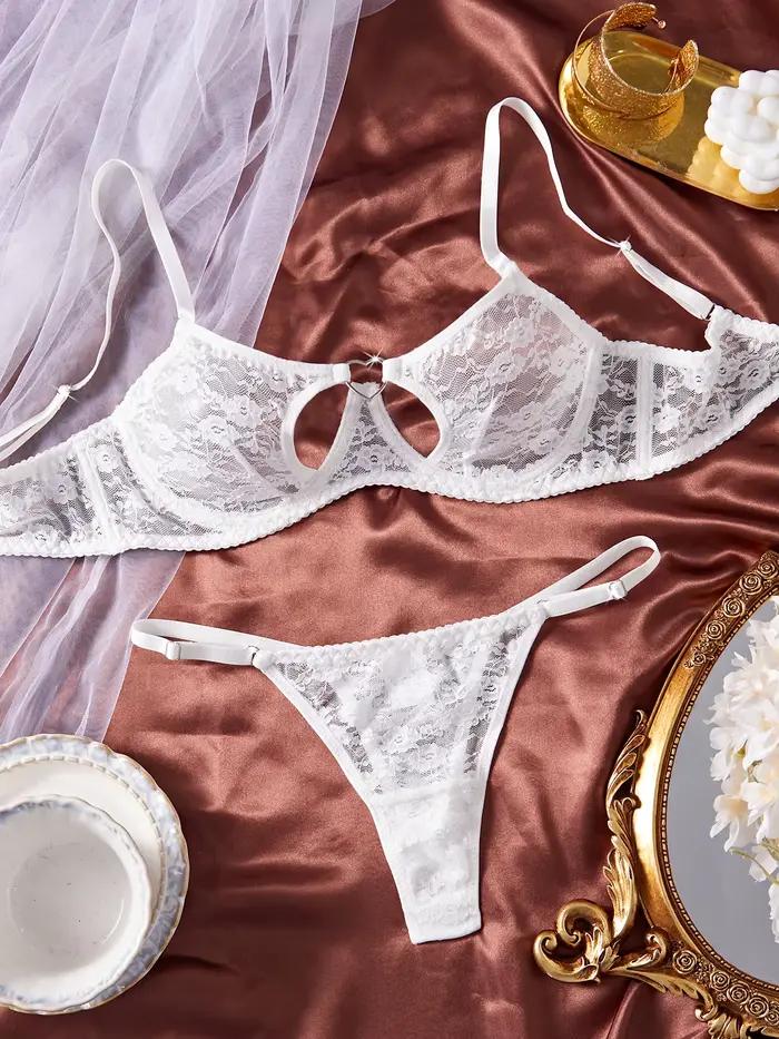 Elegantný set podprsenky a nohavičiek s unikátnou srdcovou sponou