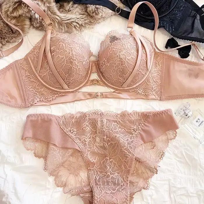 Ensemble de Lingerie Sexy en dentelle avec grande poitrine froncée, Anti-affaissement et seins régla