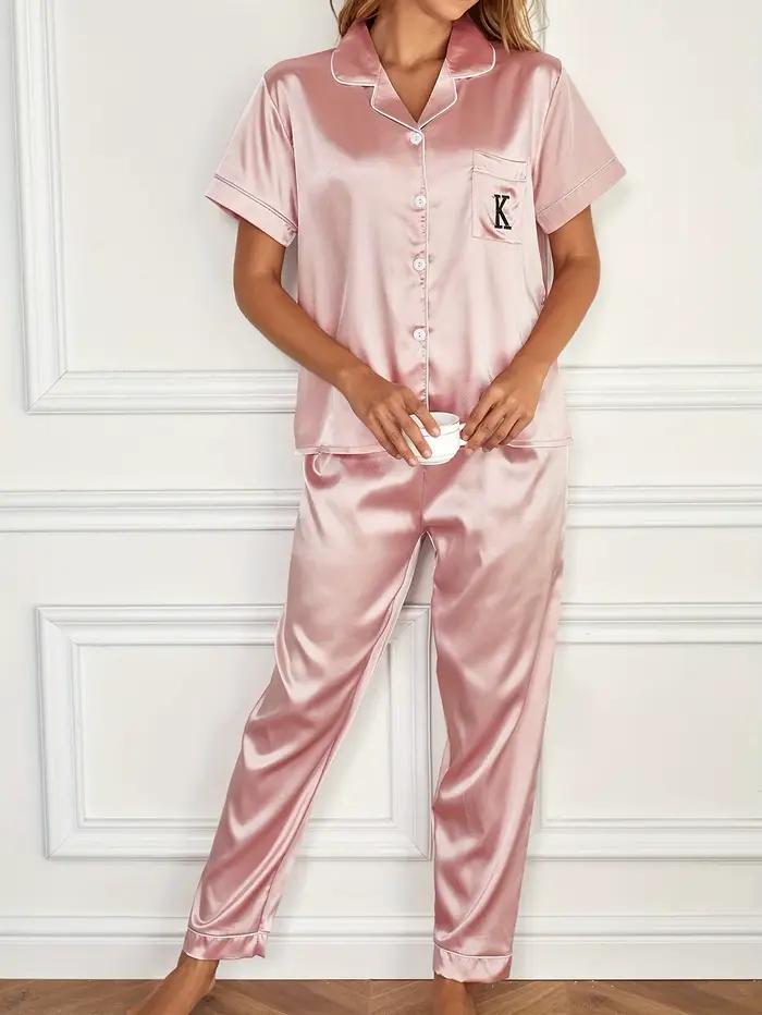 Ensemble de pyjama brodé en satin doux, chemisier boutonné léger, haut de pyjama et pantalon de pyja