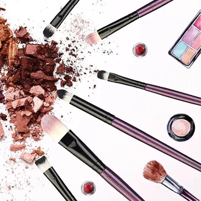 Sada kefiek na make-up pre oči a líca