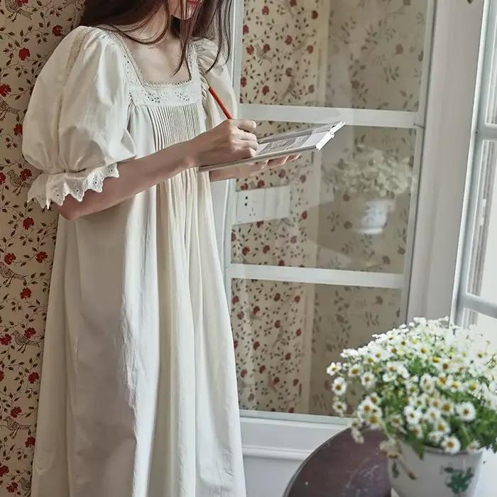 Chemise de nuit en coton pur avec dentelle élégante pour femmes, style vintage, sans manches, longueur cheville, pour les nuits paisibles et les occasions spéciales