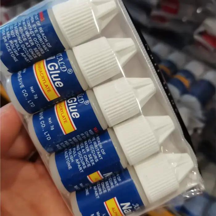 1 sada * 3g rýchloschnúce lepidlo na nechty pre umelé
