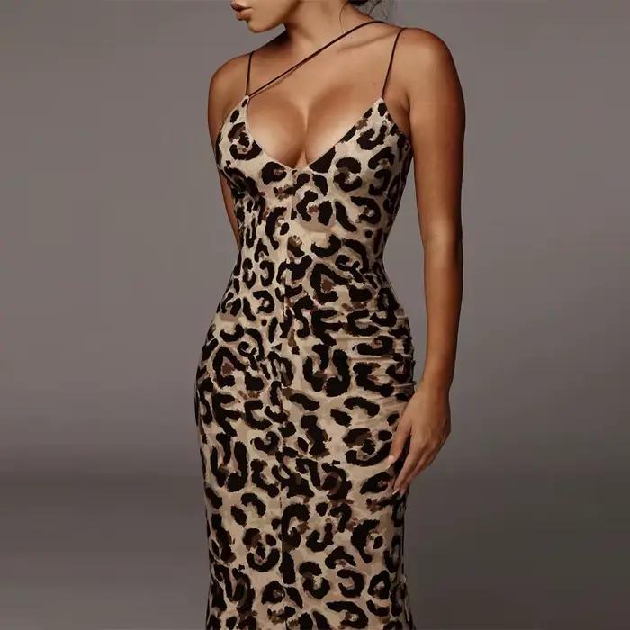 Dámske letné šaty bez rukávov so sexy leopardím vzorom