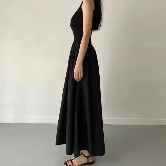 Jednoduché a elegantné čierne dlhé šaty pre ženy