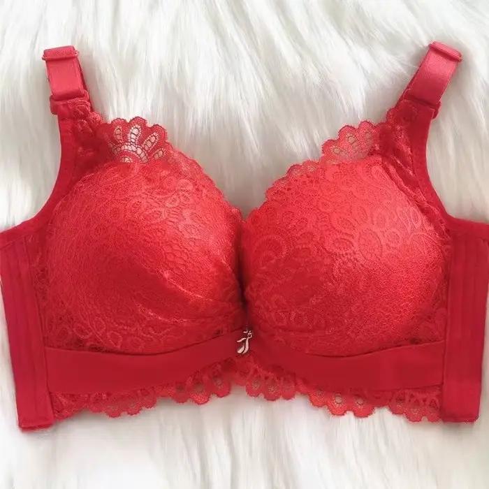 La petite poitrine est plus grande et plus épaisse et les sous-vêtements de 12 cm n'a aucune trace le soutien-gorge spécial pour la poitrine plate est le coussin épais