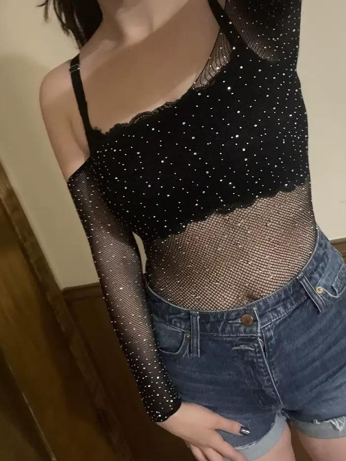 Dámske čipkované body, obtiahnuté