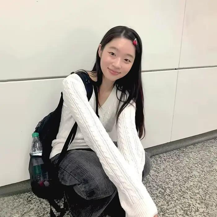 Karrram japonský Y2k V-výstrih biely sveter Vintage Harajuku tenký pletený