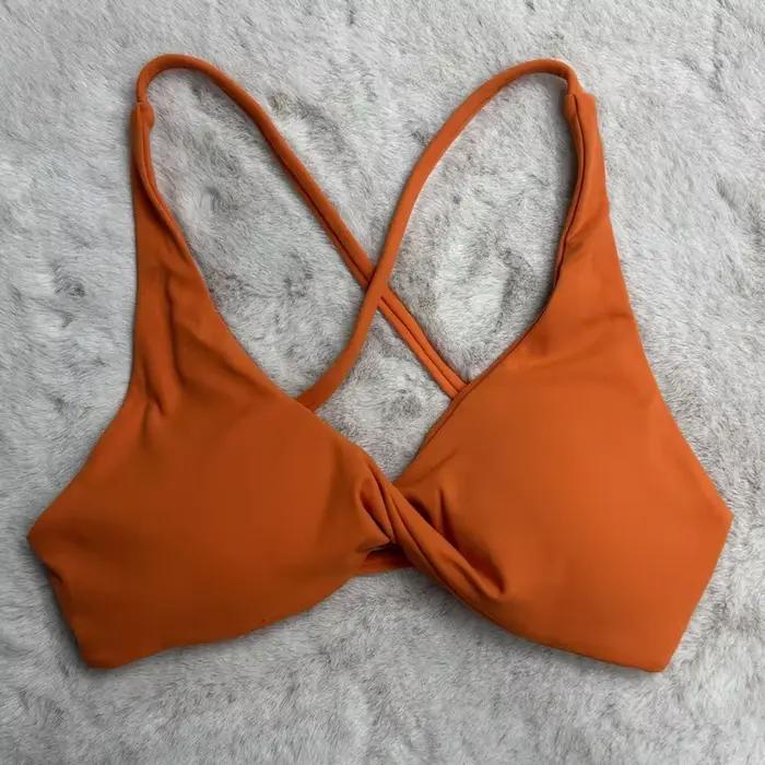 Brassière sportive SHINBENE en nylon respirante avec armatures et brides croisées pour femmes activités physiques yoga running exposant dos délicat