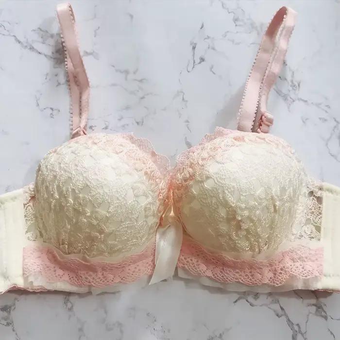 Bezšvová nastaviteľná push-up podprsenka pre ženy