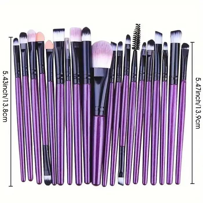 Sada kefiek na make-up pre oči a líca