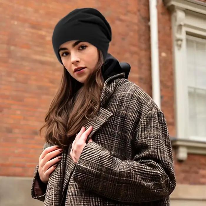 Unisex Pletená Čiapka z Jednofarebnej Látky - Mäkká a Ľahká Zimná