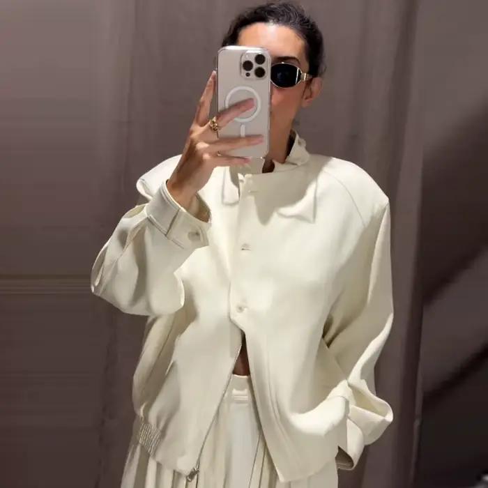HXAO 2025 Dámska bomber bunda jeseň zima gombík oversized vonkajšie oblečenie Béžová s dlhými rukávmi top nový