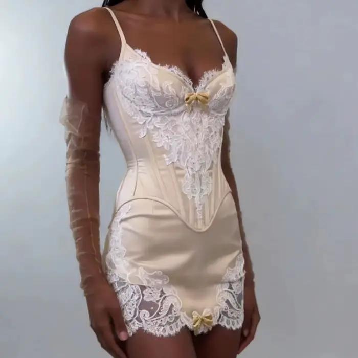 Corset Bustier en Dentelle pour Femme, Modèle Overbust avec Bonnets, à Lacets et Baleiné, Hauts Sculptants de Qualité, Gaine Amincissante pour la Taille, Idéal pour Mariage et Soirée