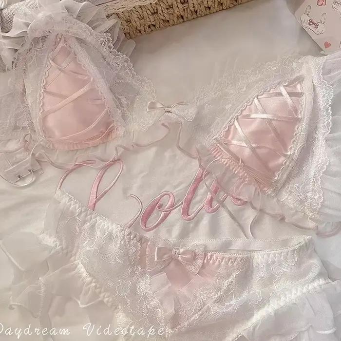 Lolita filles mince mignon dentelle petit soutien-gorge femmes Triangle tasse soutien-gorge Sexy sous-vêtements femmes ensemble Lingerie Sexy