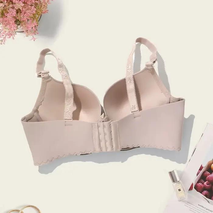 BEAUWEAR – Športová podprsenka s pruhmi a potlačou písmen
