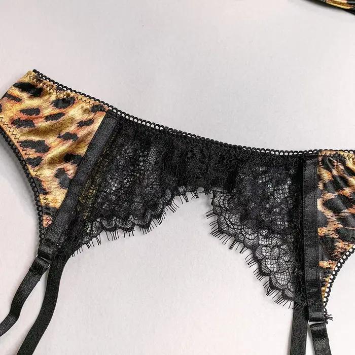 Ensemble de Lingerie Sexy en dentelle imprimée léopard sauvage pour femmes, ensemble trois pièces confortable, soutien-gorge et culotte, vêtements exotiques
