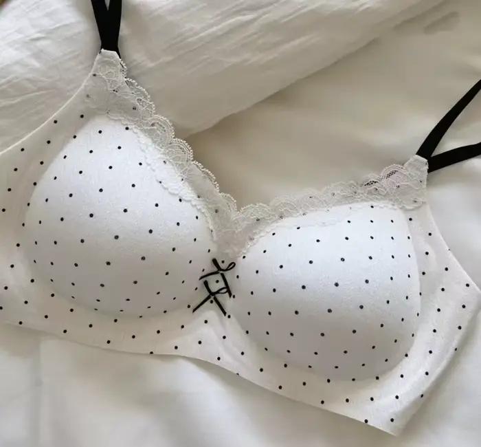 Lingerie en dentelle et à imprimé floral : soutien-gorge push-up pour femmes aux poitrines petites, conçu pour minimiser les bourrements latéraux, sans coutures et sans armatures