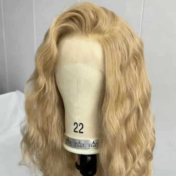 Dlhá kučeravá parochňa s čipkovaným čelom 13X4