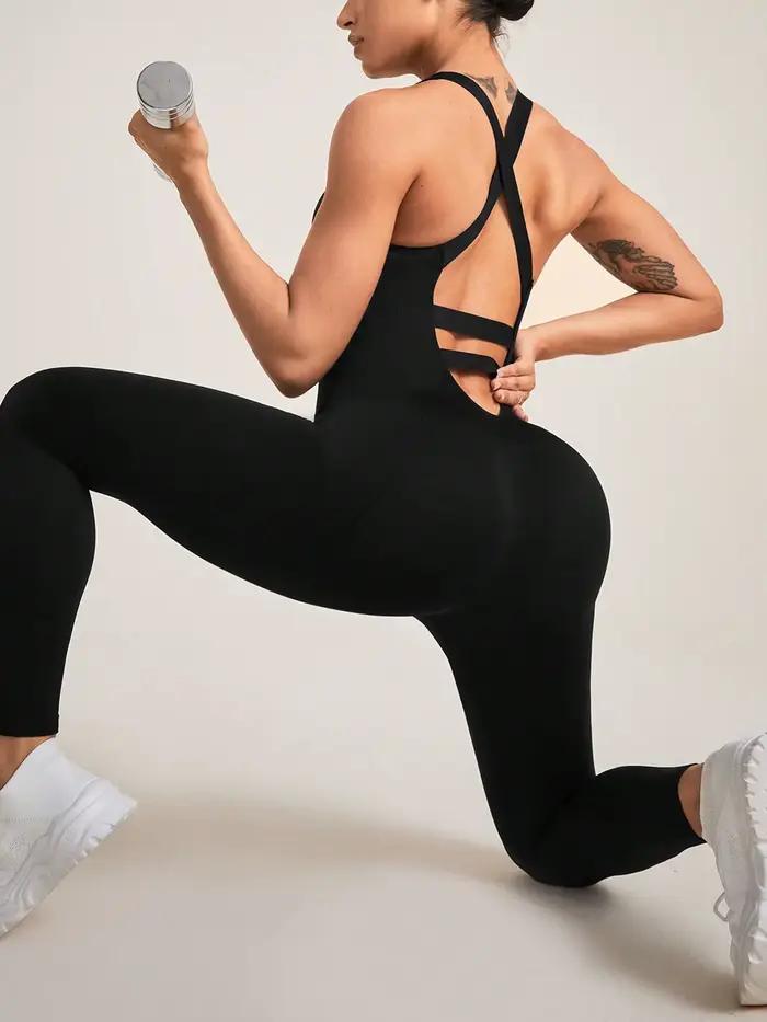 Combinaison sportive en polyamide et élasthanne pour femmes, élégante et confortable pour activités physiques et loisirs