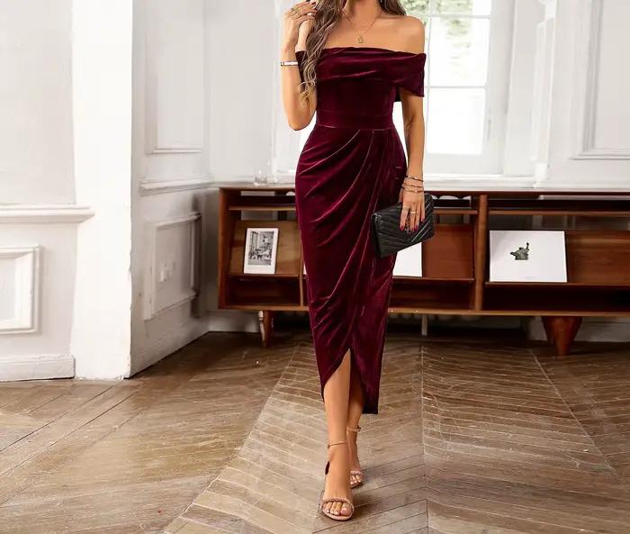 Zamatové šaty s nádychom jesennej elegancie, dlhá sukňa na jedno rameno