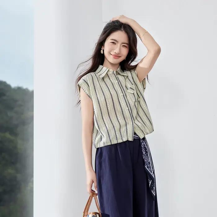 Krátka pásikavá blúzka SENTUBILA pre ženy
