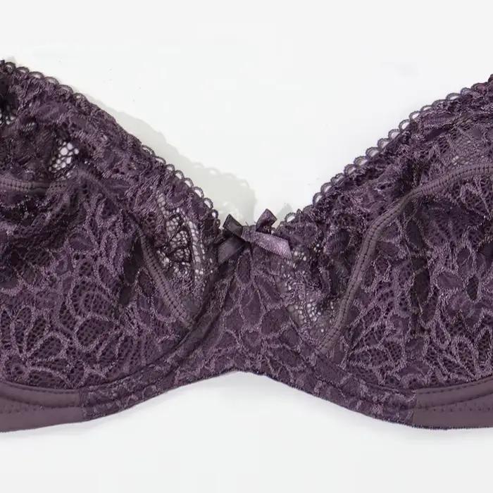 Soutien-gorge élégant en élasthanne et nylon pour femmes de grande taille, design sobre avec arc, confort douillet et maintien optimal, idéal pour le port quotidien et les occasions spéciales