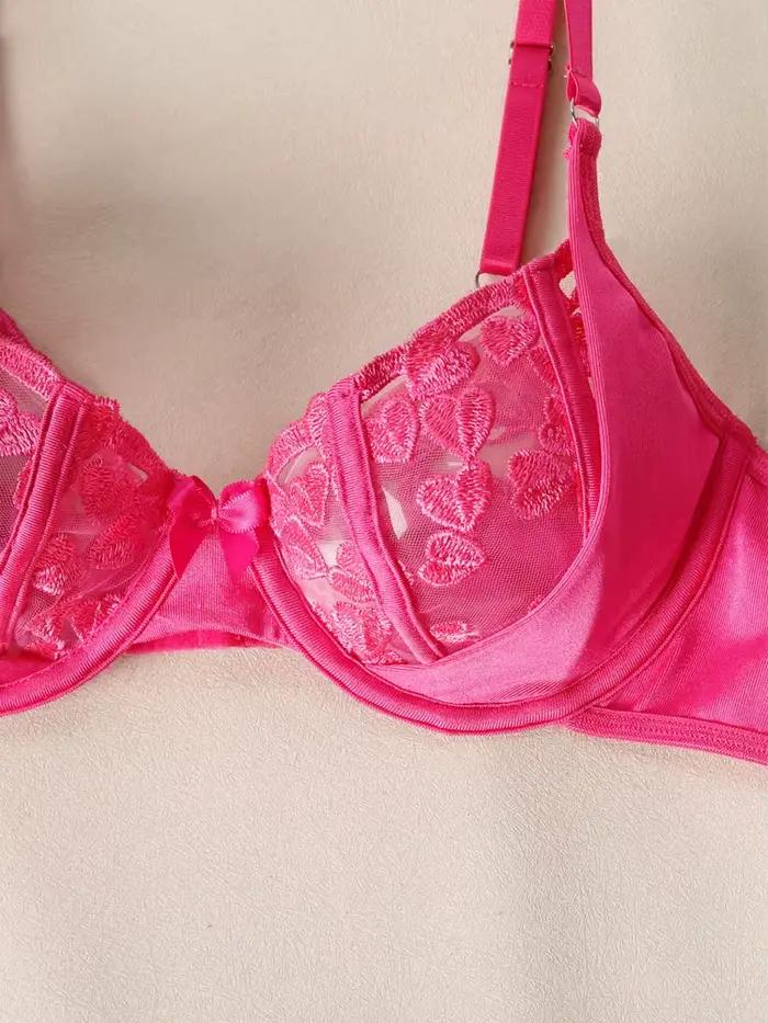 Ensemble de trois sous-vêtements en résille brodée avec cœur rouge Belamimi, ensemble soutien-gorge et jarretière transparents sexy pour femmes