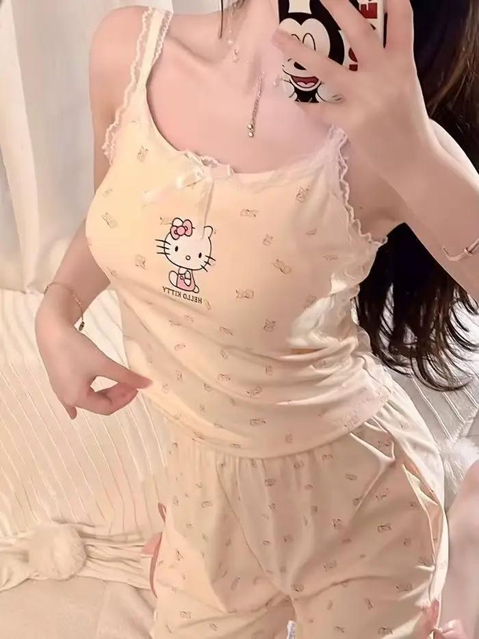 Dámske letné pyžamo Hello Kitty s tielkom a šortkami