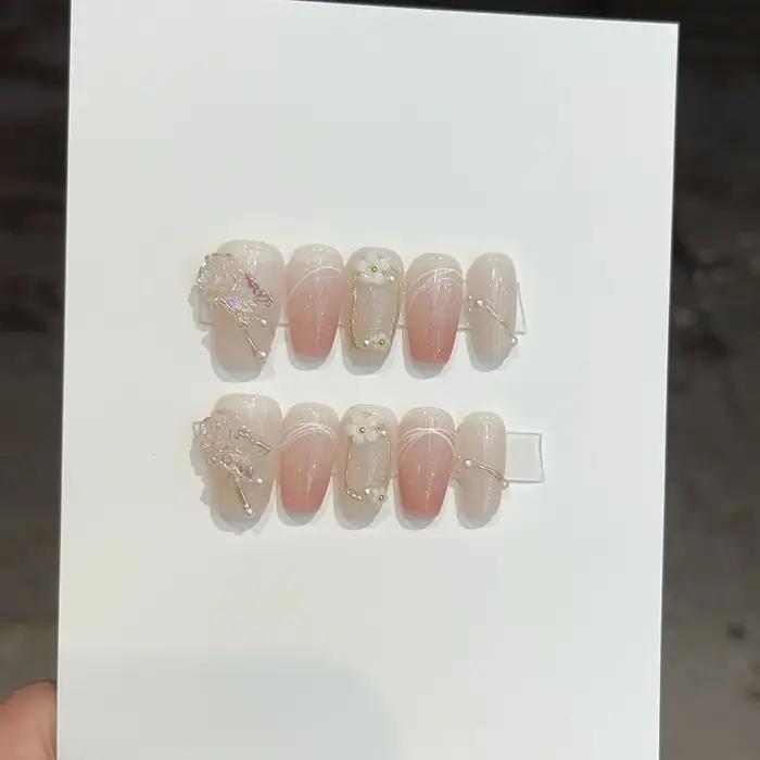 Sada 10 modrých ručne lisovaných nechtov Ballet prenosné umelé nechty dekorácia Nail Art manikúra