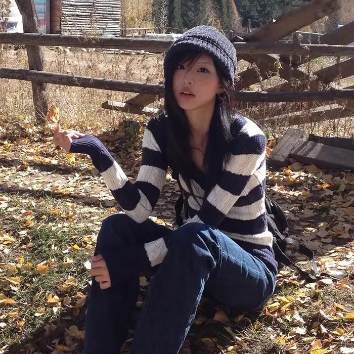 Japonský Karrram Y2k V-výstrih pruhovaný sveter Vintage Harajuku tenký úplet Korejský štýl zimné pleteniny 2000s estetika