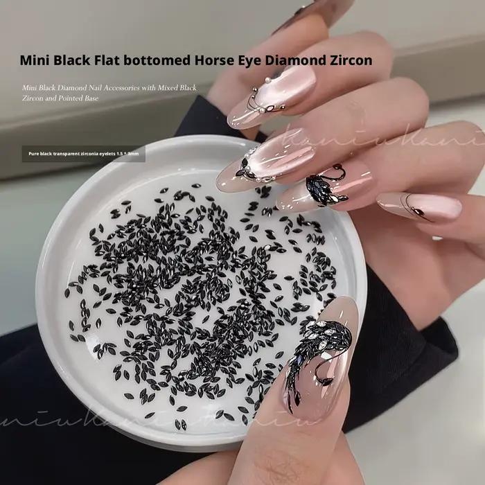 Strass en forme de larme d'argent pour nail art élégant et durable en kit combiné avec plusieurs pièces occasions spéciales transformations ongles professionnelles amateurs