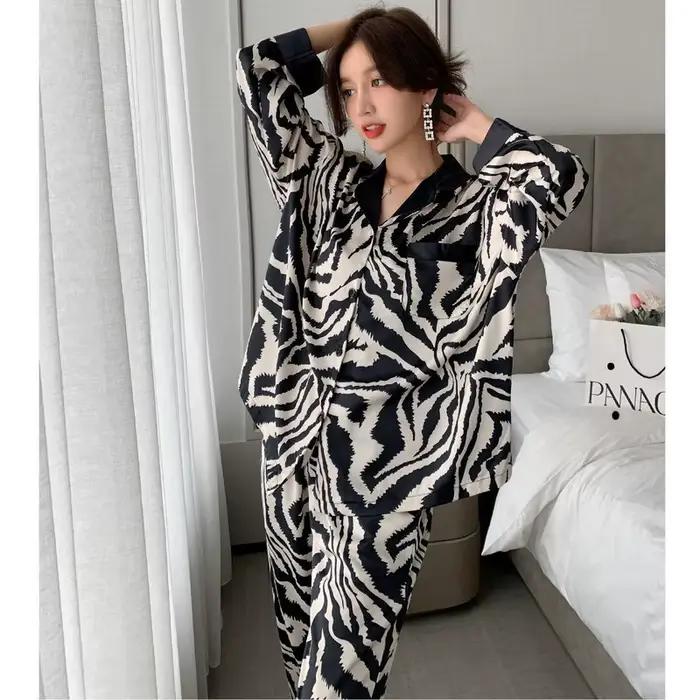 Ensembles de pyjama en faux satin pour femmes, manches longues, revers de luxe, vêtements de nuit à rayures zébrées, imbibés pour la maison, printemps et automne