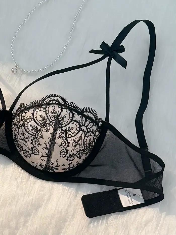 Pohodlný a ľahký polopriehľadný čierny set spodnej bielizne pre ženy