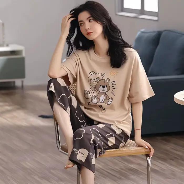 Pyjama féminin estival deux pièces avec dessins animés court manches pantalon mollet polyester élasthanne pour femmes occasions spéciales