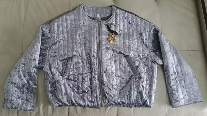 Sivý cardigan so zipsom pre ženy